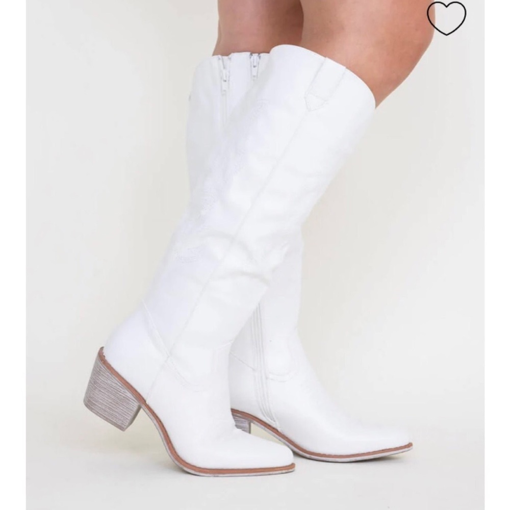 White Knee-High western Boots 8.5